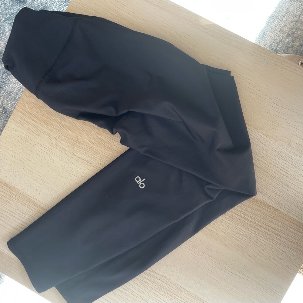 ALO Airlift Legging High Waist Airlift Legging in Black size Medium